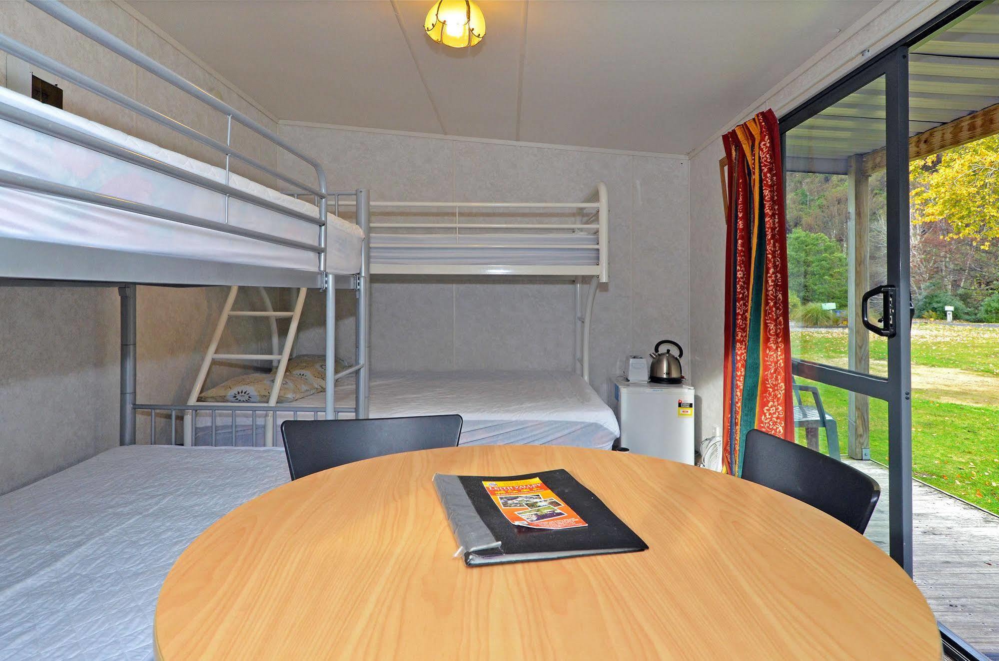 Leith Valley Holiday Park And Motels Dunedin Exterior photo